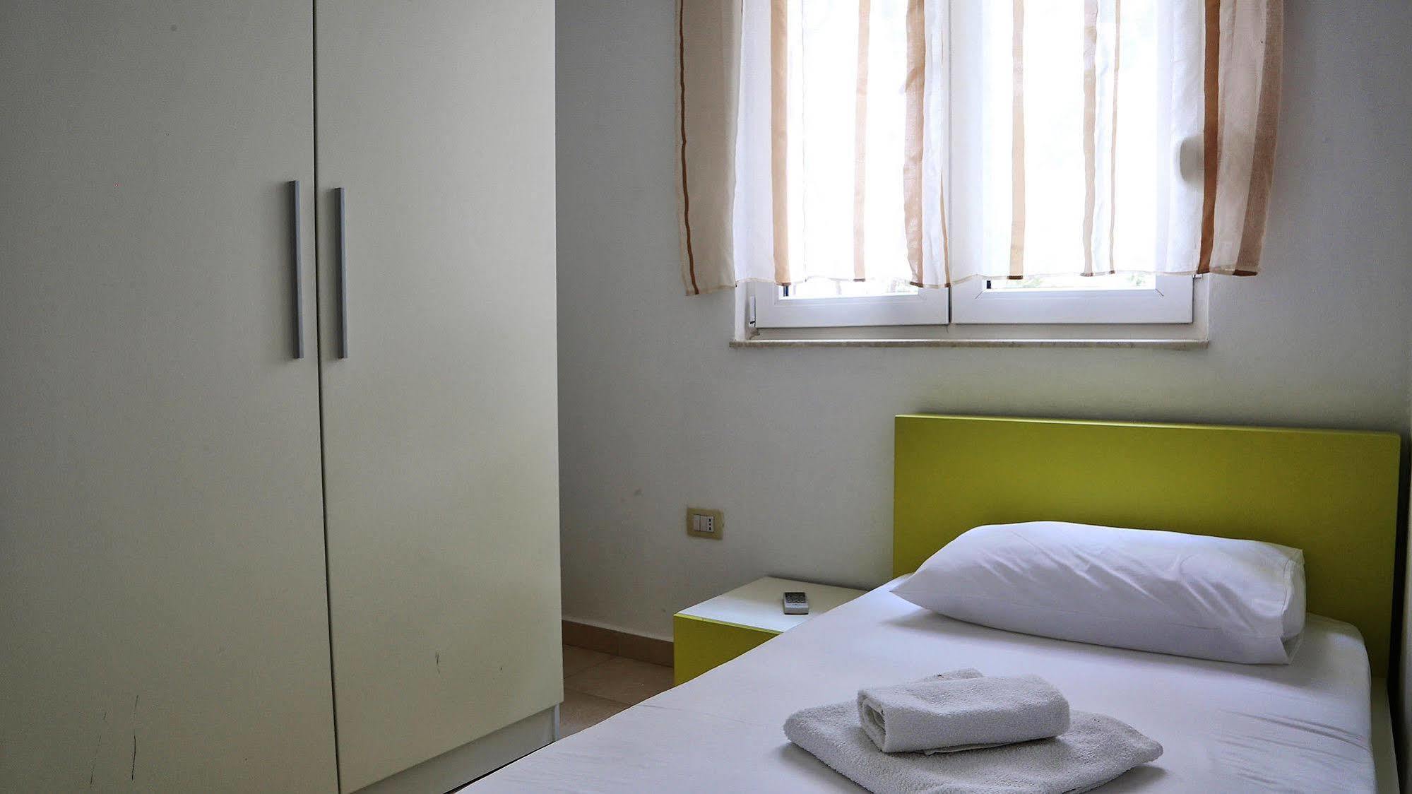 Bougainville Bay Apartments Sarandë Exteriör bild